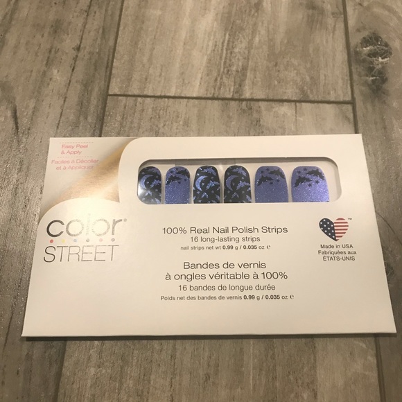 Color Street Other - Color Street Nail Strips Bat's Amore